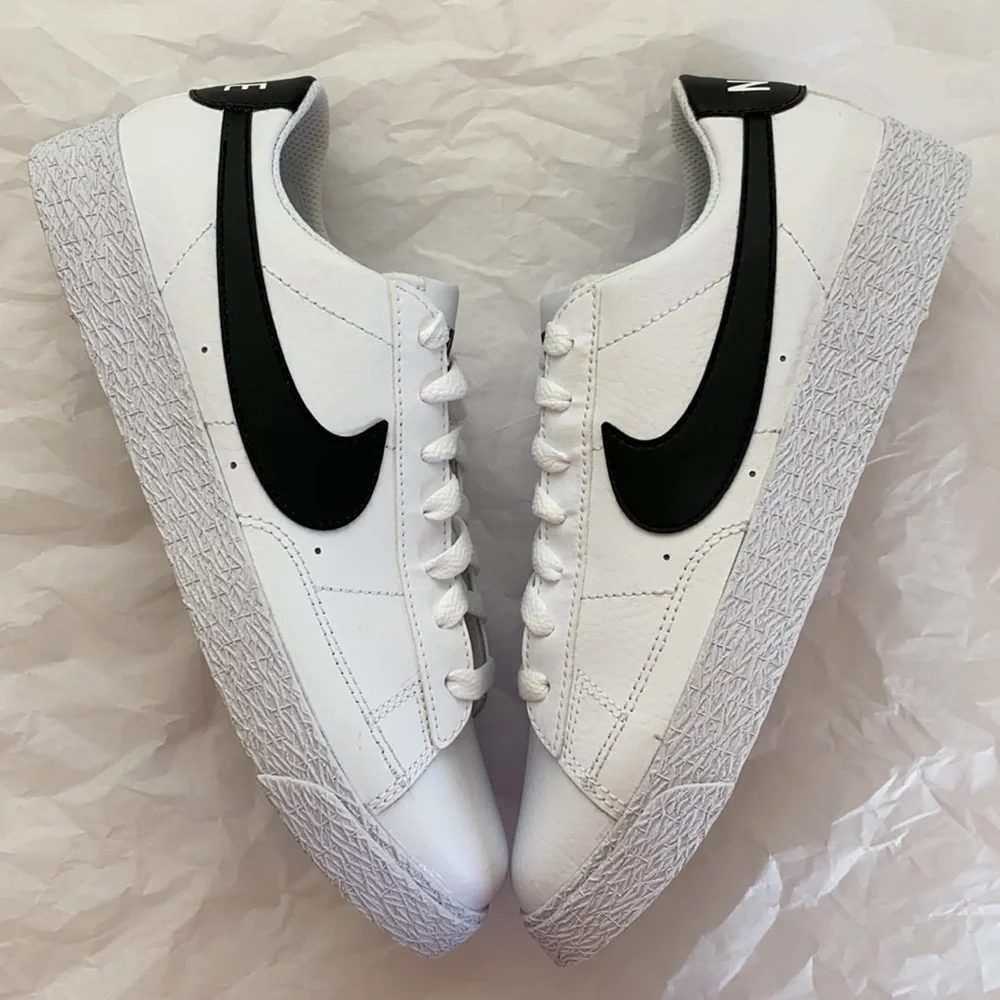 New Nike blazer low black swoosh sneakers shoes - Picture 2 of 8